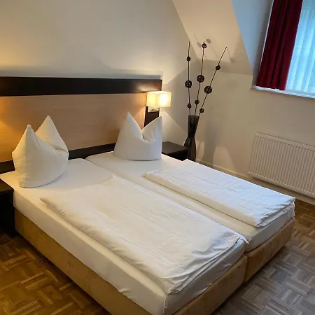 Altes Pfarrhaus Hotel 3*