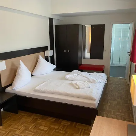 Отель Altes Pfarrhaus Эрнст