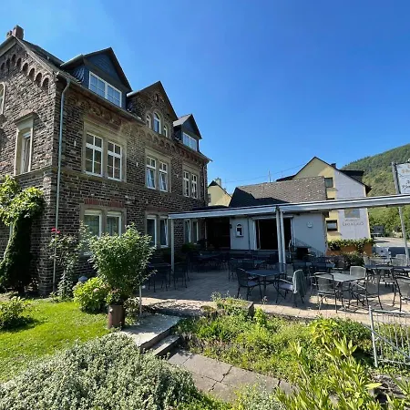 Altes Pfarrhaus 3*