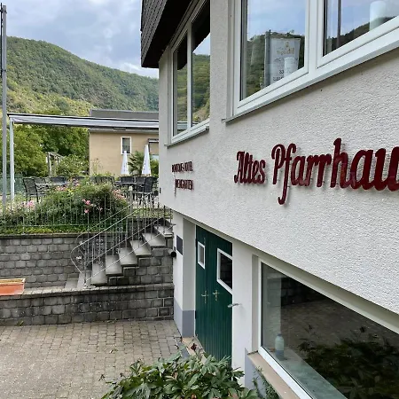 Altes Pfarrhaus Hotel Ernst