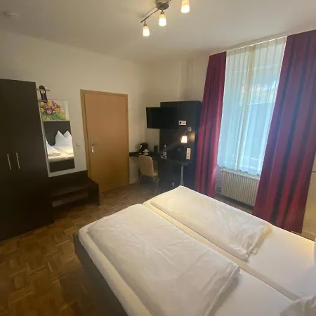 Отель Altes Pfarrhaus Эрнст