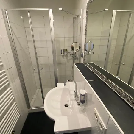 Altes Pfarrhaus Эрнст