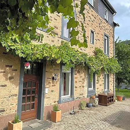 Altes Pfarrhaus 酒店 恩斯特